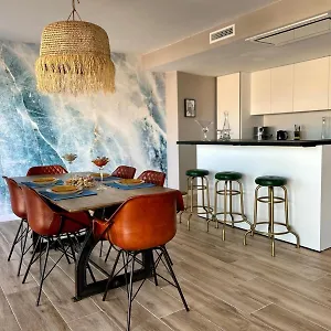 Moderno Y Amplio Con Vistas A La Bahia Apartamento